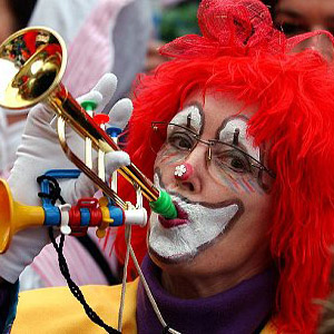 клоун с трубкой