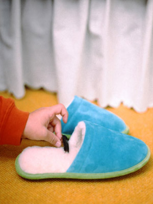 бракованные комнатные тапочки