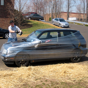 автомобиль в пищевой пленке
