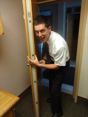 заходим в дверь