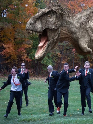 побег от динозавра