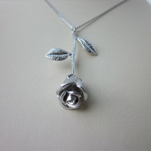 роза с серебряным покрытием