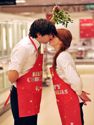 поцелуй под омелой