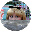 игра прятки на празднике Алисы