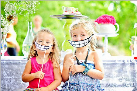 фотографируемся на празднике Алисы