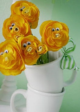 делаем цветы на праздник Алисы