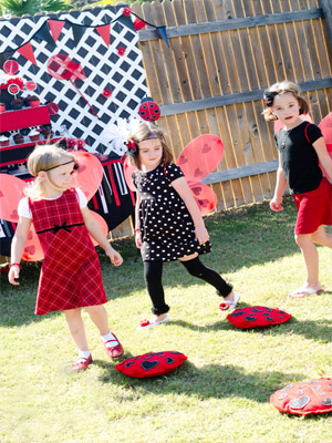 Танец божьих коровок