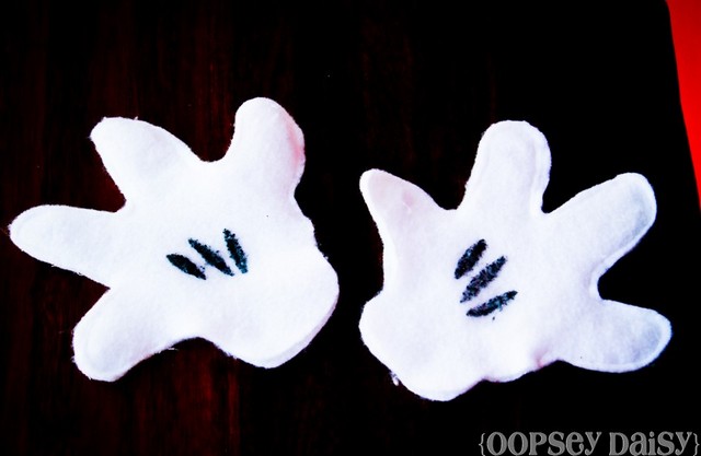 перчатки Микки Мауса