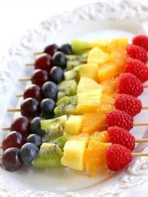 фруктовые радужные шашлычки 