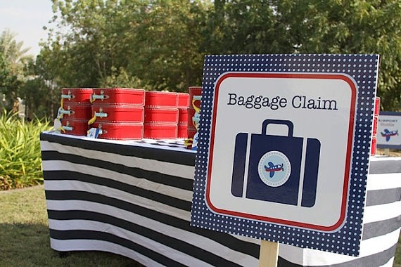 игрушечные самолетики