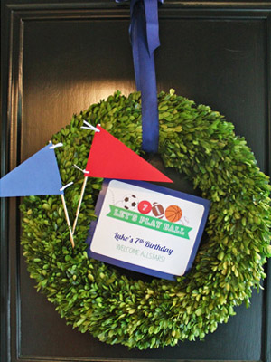 победный венок с флажками