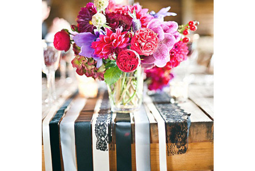 скатерть из ленточек и кружев