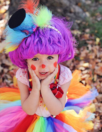 яркие детали костюма