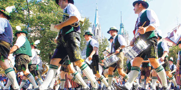 танцы на Октоберфест 2012