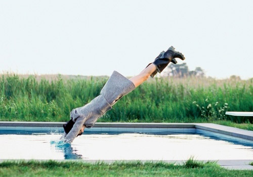 прижок в басейн