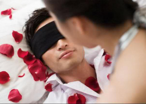 завязаные глаза