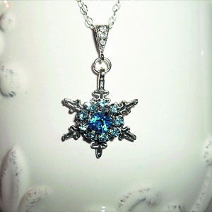 зимнее тематическое украшение