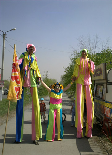 акробаты и трюкачи