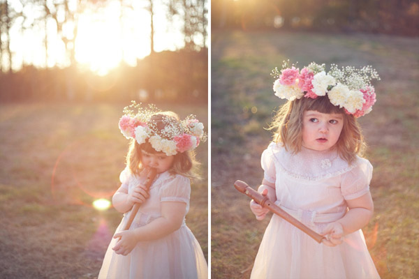 девочка с дудкой