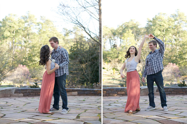 танец двоих в парке