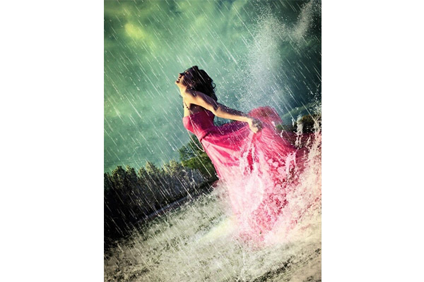 девушка под дождем