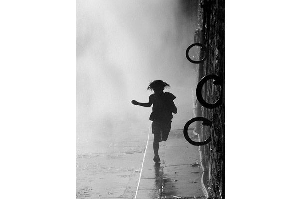 девочка под дождем