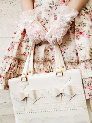 кружевные перчатки