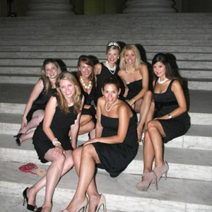 Девичник в театре