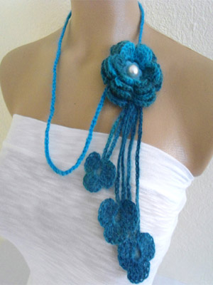 бусы из нити