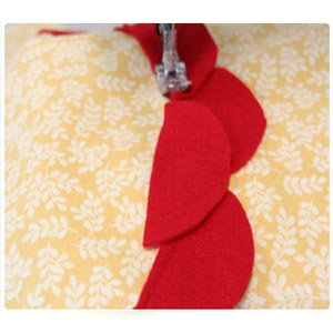 подушка на 8 марта шаг 7