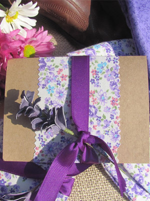 яркий платок