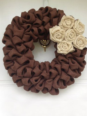 Шоколадный веночек на дверь