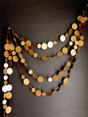 золотые гирлянды