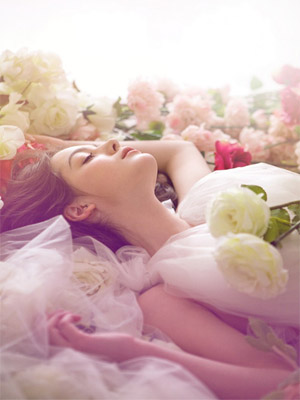 девушка в Розах