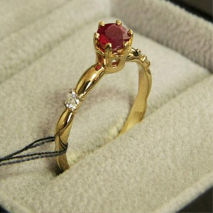 кольцо с Рубином