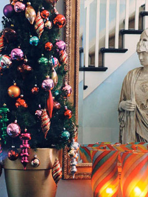 живое деревце в горшке