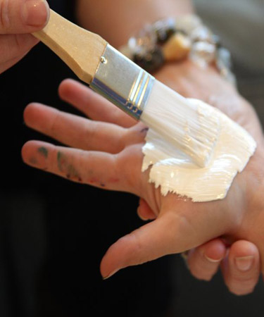 красим руку