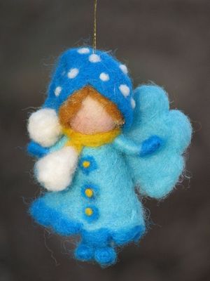 рождественские ангелы из шерсти ручной работы