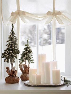 окно со свечами