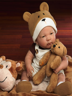 ребенок игрушка