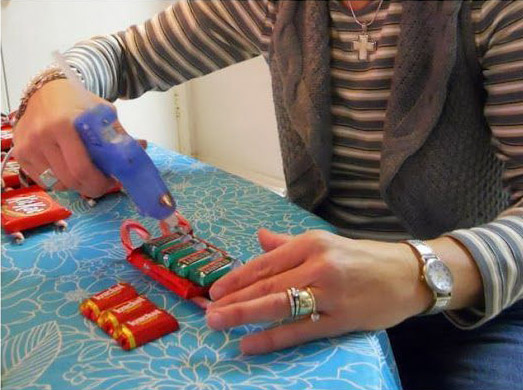 конфетные санки своими руками