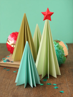 елка из бумаги