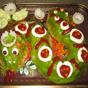 подача блюда по - змеиному