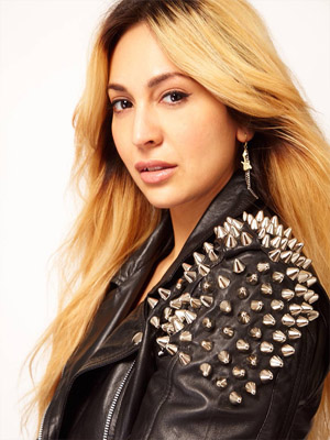 куртка с шипами