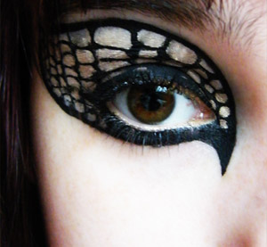 змеиный make-up