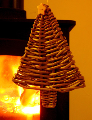 елка из лозы