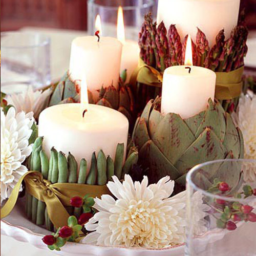 свечи в листьях