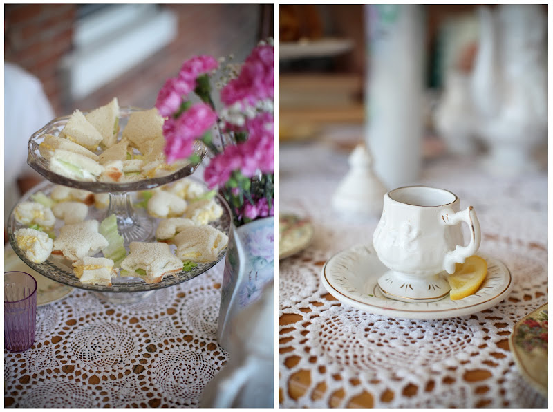 печенье на столе