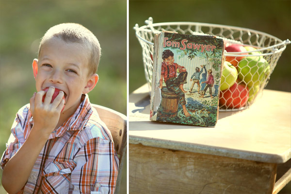 мальчик кушает яблоко