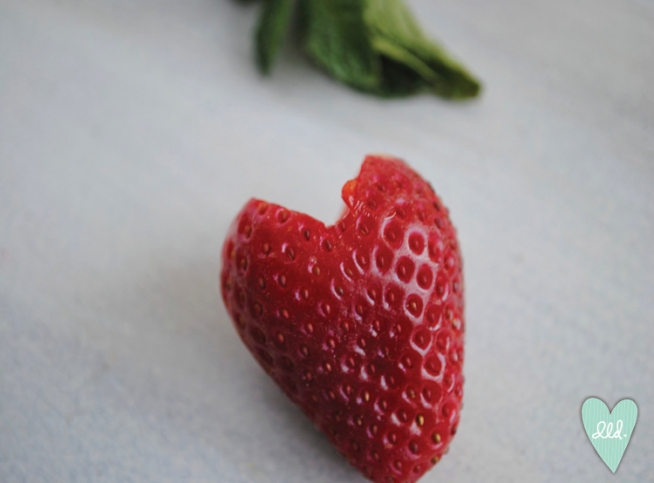 сердечко из клубники